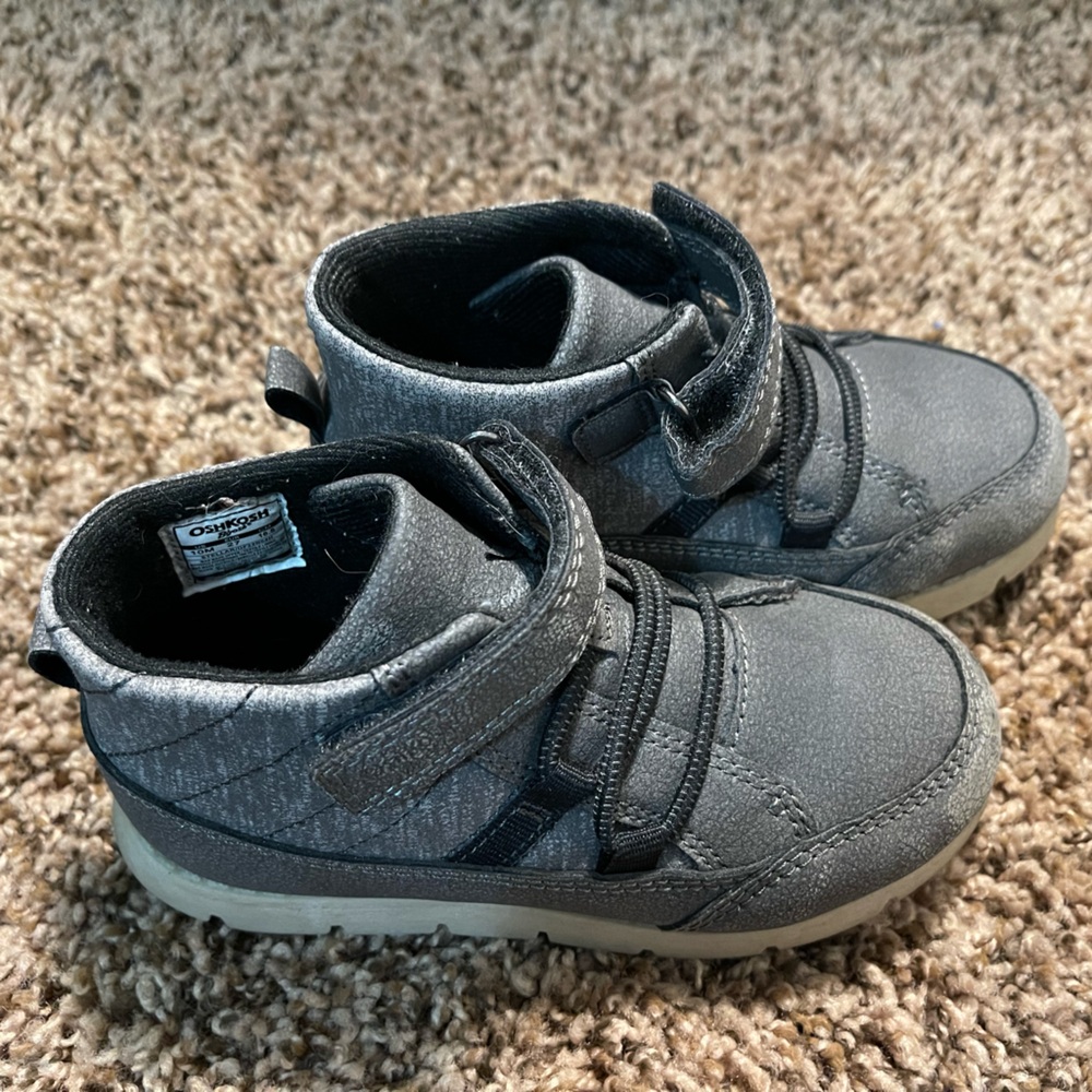 Oshkosh B’Gosh Toddler Mid/High Top Shoes - size 10
